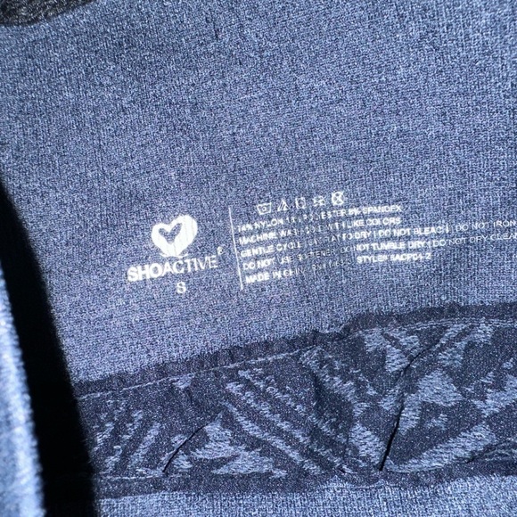 Aztec Capri Workout leggings​ - Picture 6 of 7